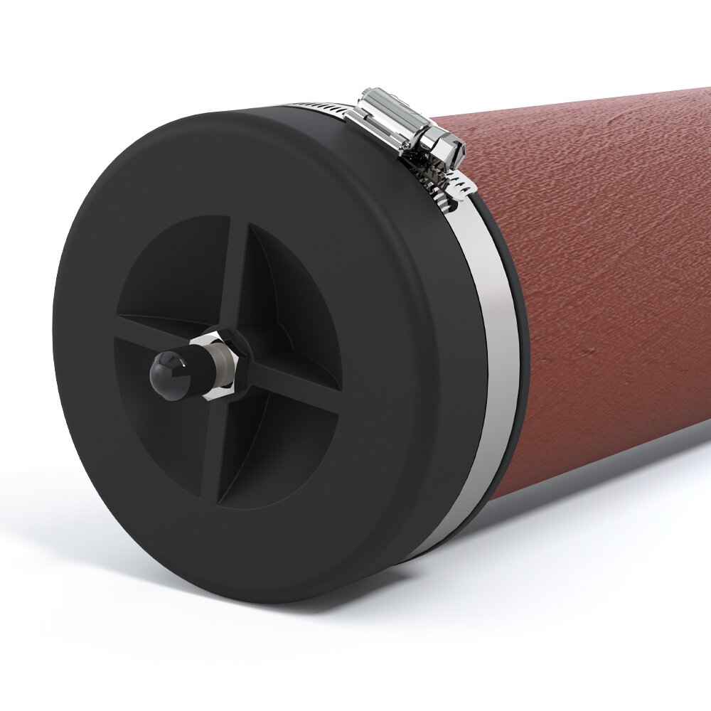 Fernco Endkappe EC in Schwarz, mit Metallschelle an einem braunen Rohr befestigt.