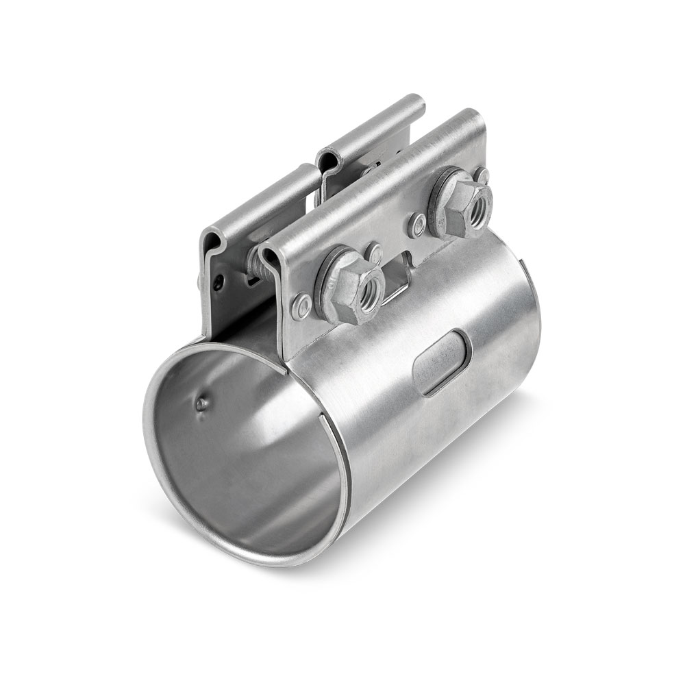 Euro-Coupler Auspuff-Rohrverbinder: Hochwertiger Auspuffrohrverbinder aus Edelstahl für eine sichere und dichte Verbindung von Auspuffsystemen. Euro-Coupler Auspuff-Rohrverbinder, eine stabile Auspuffschelle aus silbernem Metall mit sichtbaren Befestigungsschrauben.