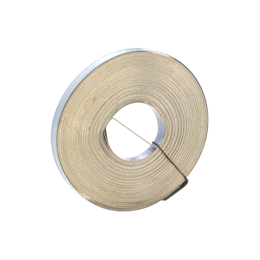 Bandrolle 5 x0,3 mm, 10 Meter – Hochwertiges, präzise gewickeltes Metallband für vielfältige Einsatzzwecke. Bandrolle 5 x0,3 mm, 10 Meter: Aufgerolltes, glänzendes Metallband vor weißem Hintergrund.
