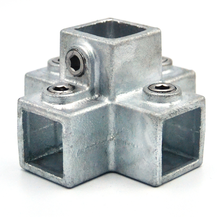 Detailansicht des Rohrverbinder Kreuzverbinder für Stützrohr 4-Wege, gefertigt aus verzinktem Metall für stabile Vierfachverbindungen von Vierkantrohren. Rohrverbinder Kreuzverbinder für Stützrohr 4-Wege aus silbernem Metall mit vier quadratischen Anschlüssen und seitlichen Inbusschrauben.