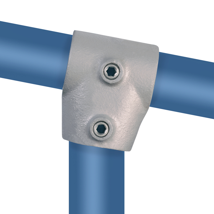 Rohrverbinder T-Stück / T-Verbinder kurz, verstellbar 0°-11° - Typ 2S. Grauer Metallverbinder befestigt zwei blaue Rohre in T-Konfiguration.