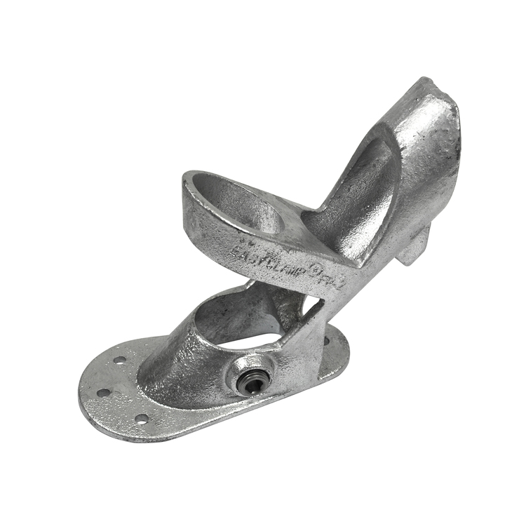 Verzinkter Rohrverbinder 90° und 45° Flaggenhalterung / Fahnenhalter Typ FP2 für Rohre Ø 33.7 mm, von EasyClamp, auf weißem Hintergrund.