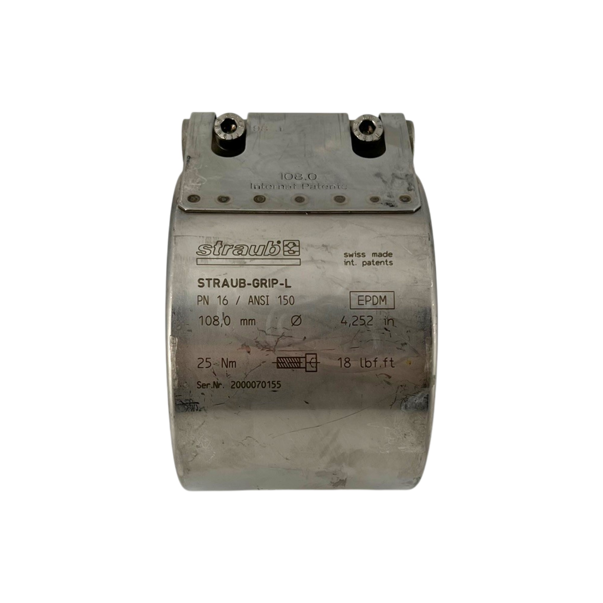 Vorderansicht einer Straub Rohrkupplung Grip W4 108,0 mm, NBR, PN16 aus Edelstahl. Die silberne Kupplung zeigt Details wie Durchmesser, Druckstufe und Montageangaben.