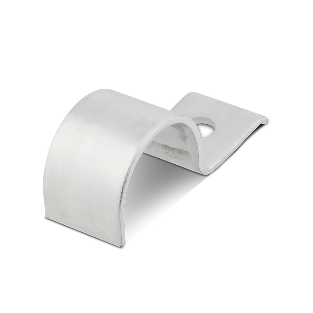 Leichte Rohrschelle DIN 1596 – Robuste U-Schelle aus Metall, ideal zur sicheren Rohrfixierung. Leichte Rohrschelle DIN 1596, silberfarbene U-förmige Metall-Rohrschelle mit Montagebohrung zur Befestigung von Rohren.