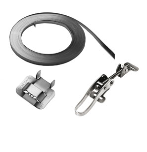 Set für industrielle Befestigung: Metall-Umreifungsband, Umreifungsschnalle 13mm und Kniehebelverschluss aus Metall Set mit Metall-Umreifungsband auf Rolle, passender Umreifungsschnalle und einem Spannverschluss aus Metall